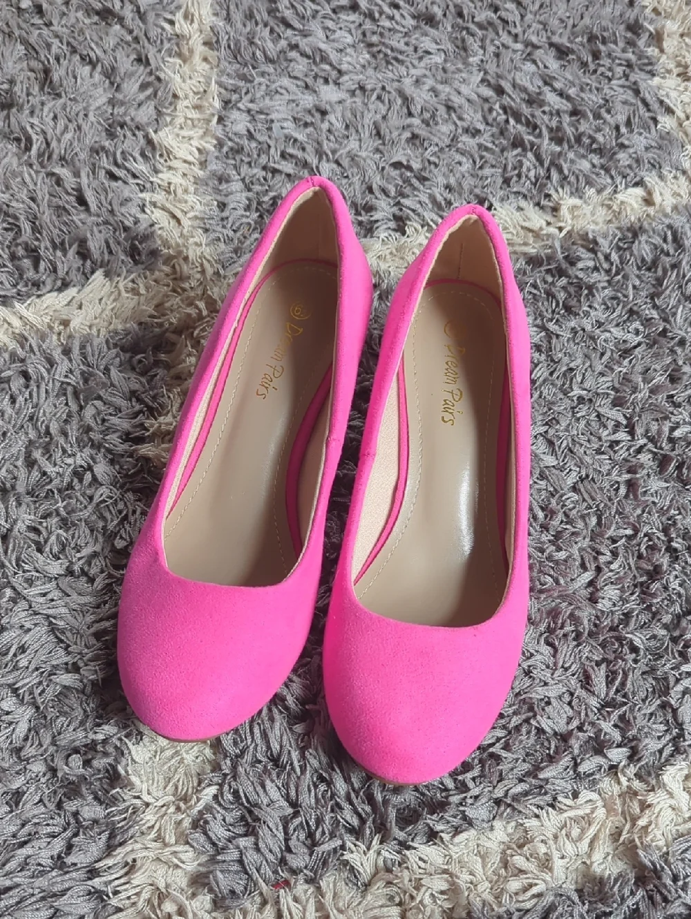Dream Pairs Bright Pink Suede Round-Toe Flats